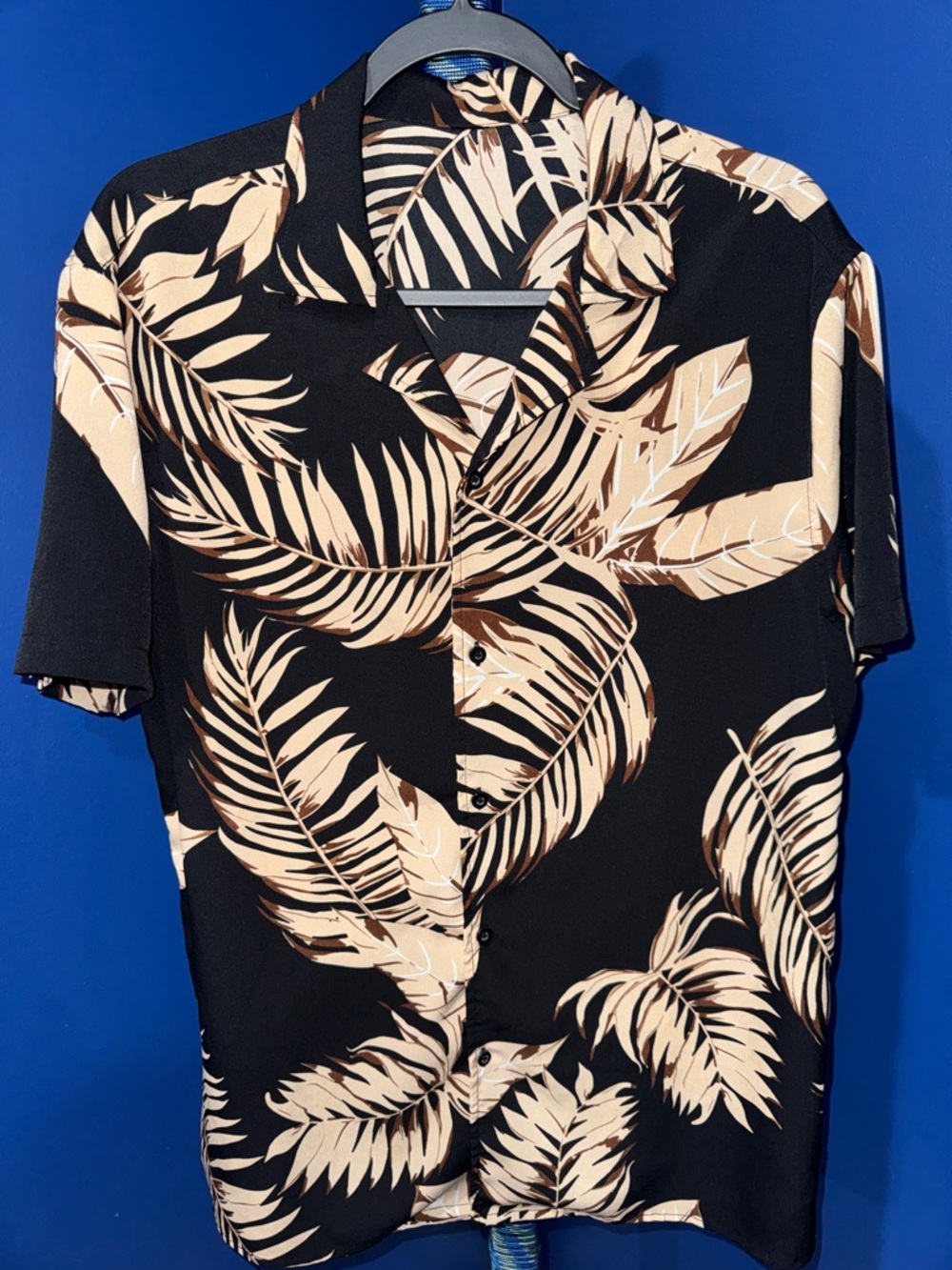Tropical Leaf Print Button Front Shirt β Size Large - Picture 3 of 12